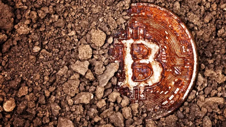 Биткоин падает ниже $110 000 — эксперты о рисках и шансах