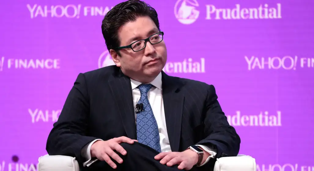 версия Томаса Ли